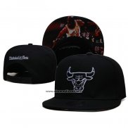 Cappellino Chicago Bulls Mitchell & Ness Bianco Nero