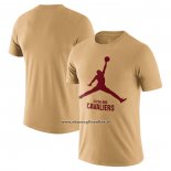 Maglia Manica Corta Cleveland Cavaliers Essential Jumpman Marrone