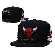 Cappellino Chicago Bulls Short Hook Snapback Nero Bianco