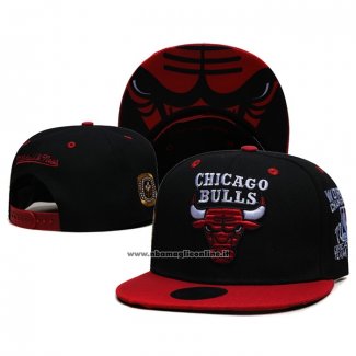 Cappellino Chicago Bulls Mitchell & Ness Nero Rosso3