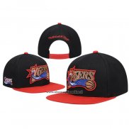 Cappellino Philadelphia 76ers Adjustable Mitchell & Ness Nero Rosso