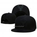 Cappellino Milwaukee Bucks Black On Black 9FIFTY Snapback Nero