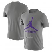 Maglia Manica Corta Sacramento Kings Essential Jumpman Grigio